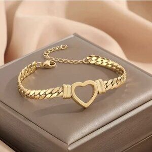 Hollow Out Love Heart 18K Gold Plated Cuban Chain Bracelet for women